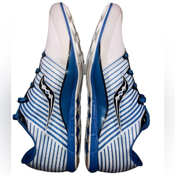 NWOB Saucony Men’s Vendetta 2 Mid Distance Track Shoes Size 10.5 No Spikes - Picture 1 of 8